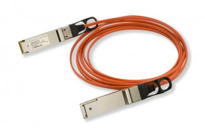 Cisco 40GBASE Active Optical Cable, 20m QSFP-H40G-AOC20M=
