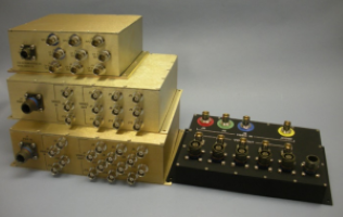 Eon ADV-301-122 Analog (30hz to 30Mhz) Video Splitters